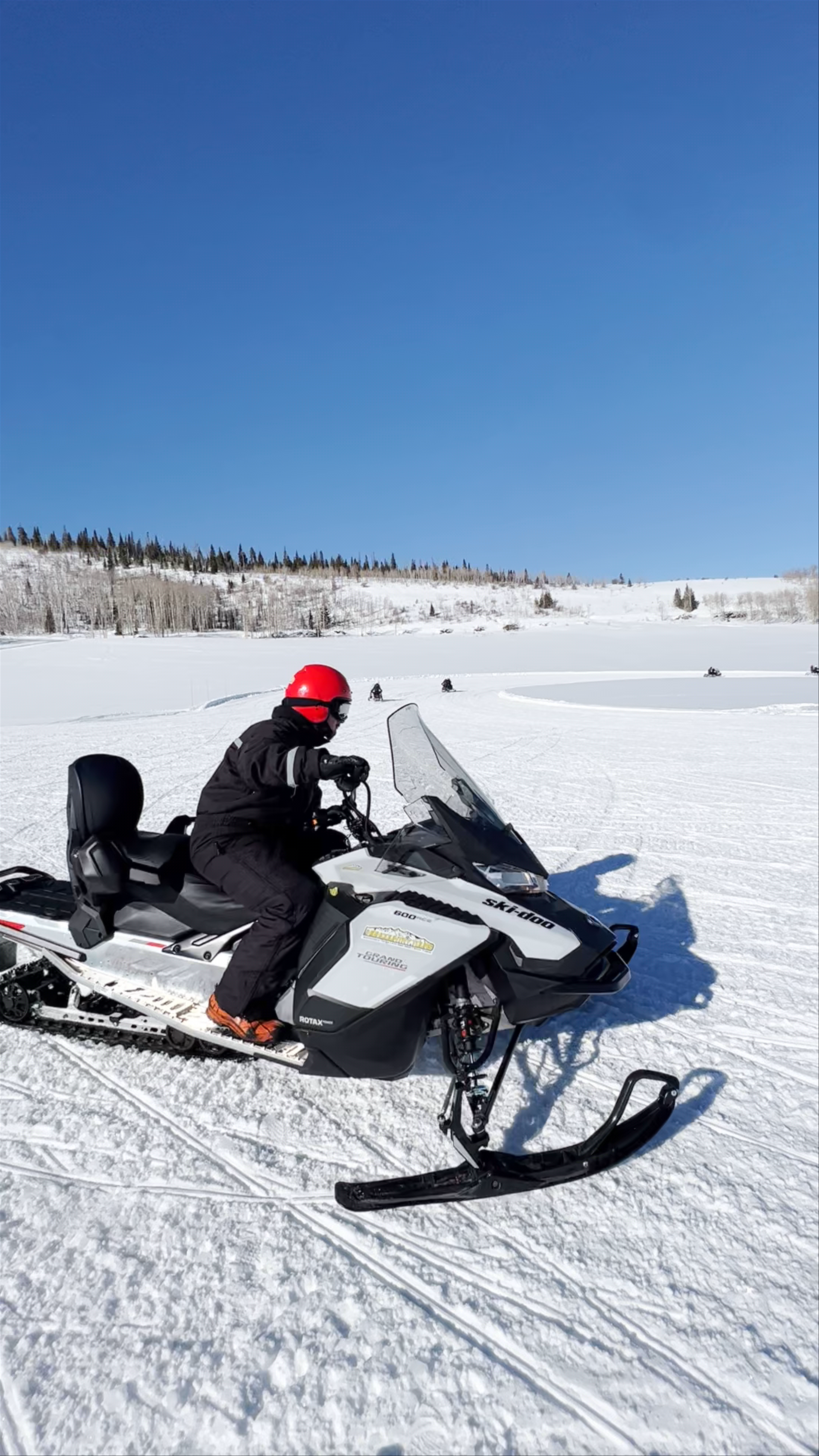 High Country Snowmobile Tours - Heeney Outpost