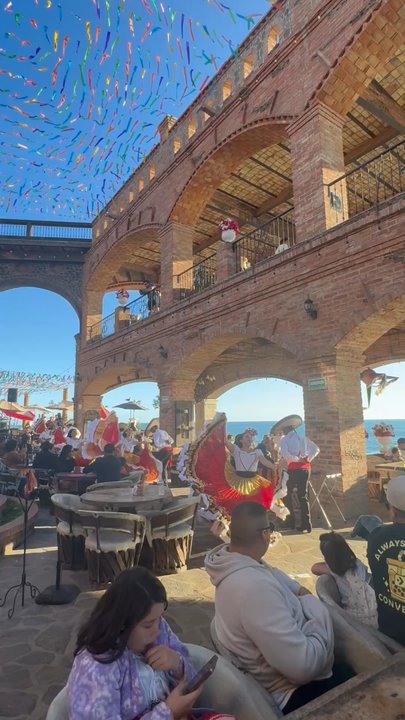 Encanto - Dancing Dinner entertainment - Seafood Near Me - Ensenada, BCN