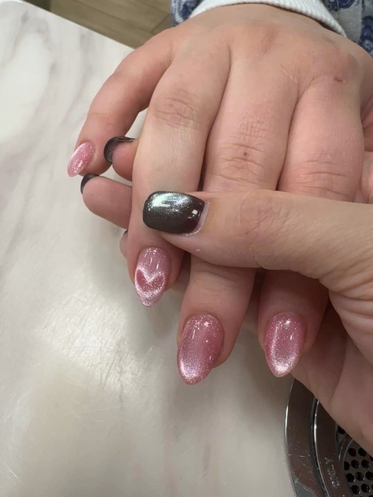Cleo IV Nails - Cat eyes heart - Nail Salons Near Me - White Plains, New York
