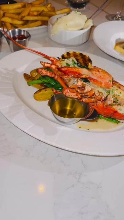 360 Restaurant - Canadian (New) Near Me - Toronto, Ontario