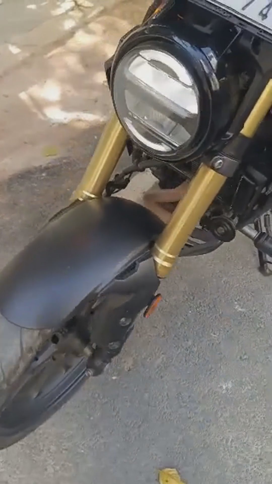 Walk-around video thumbnail