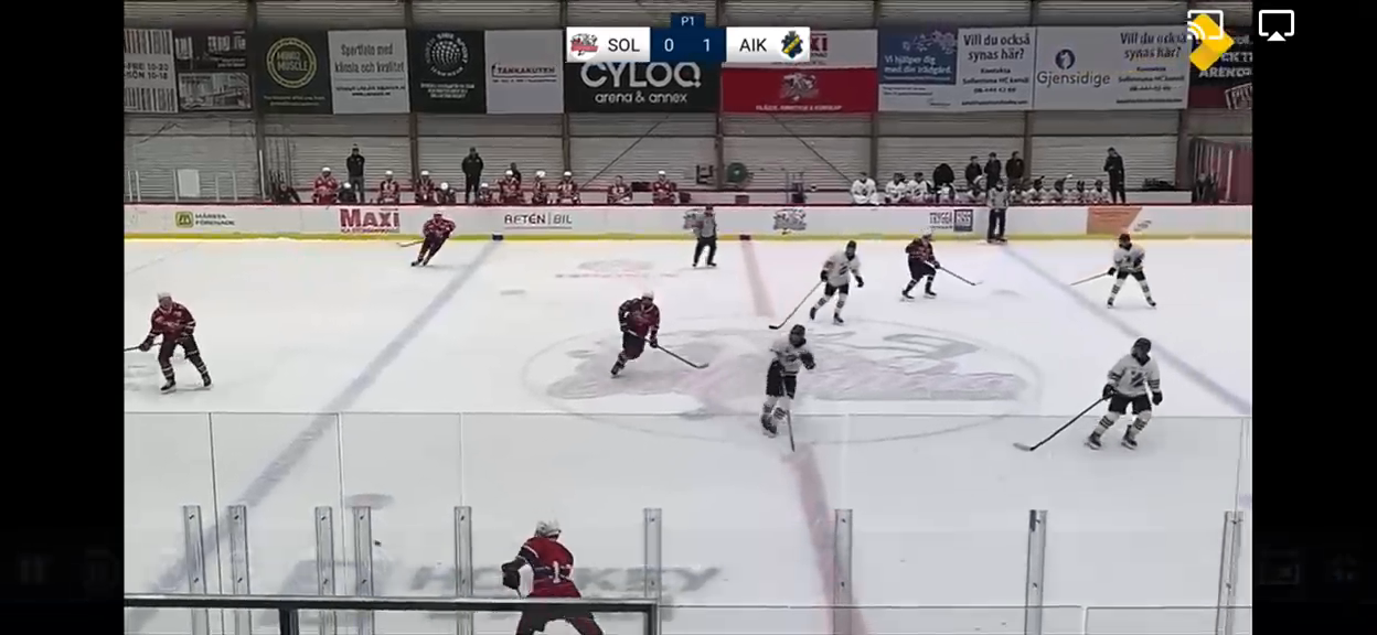 D – Drives transition on the PP and finds the slot for primary assist | Sollentuna HC U16