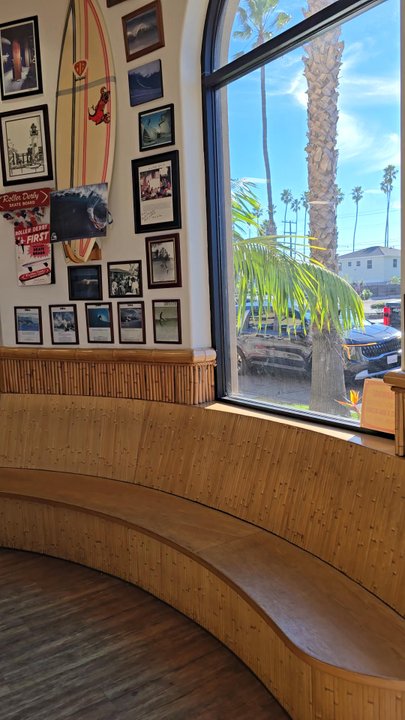 Beach Break Cafe - Inside - Breakfast & Brunch Near Me - Oceanside, California