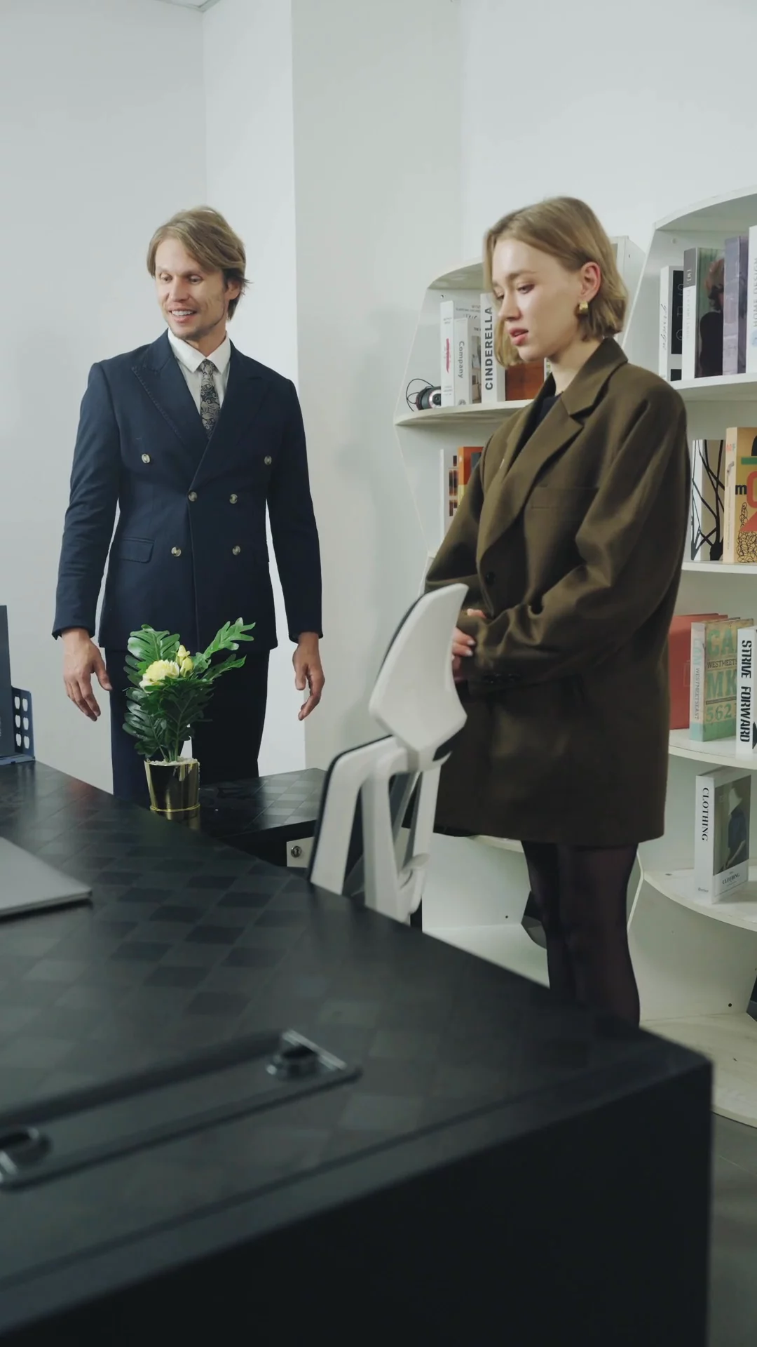 Billionaire Daughter's Love Triangle - Episode 60