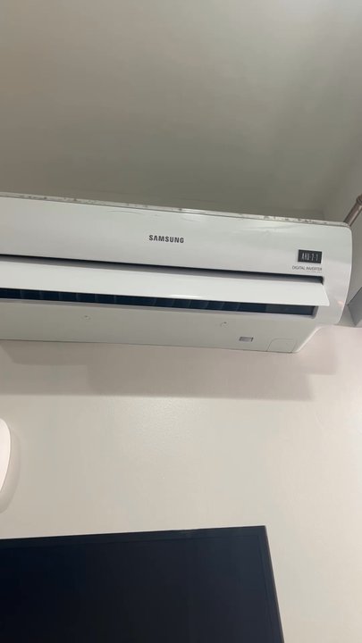 Sova - AC / fan making terribly annoying and loud sounds all night - Hotels Near Me - Dallas, Texas