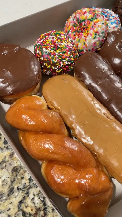 Donut Queen - Best donuts in town - Donuts Near Me - Vacaville, California