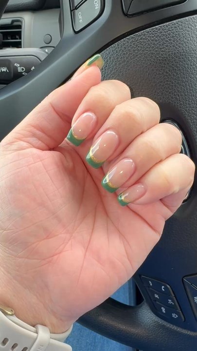 Jenni's Nails - Nail Salons Near Me - Linden, New Jersey