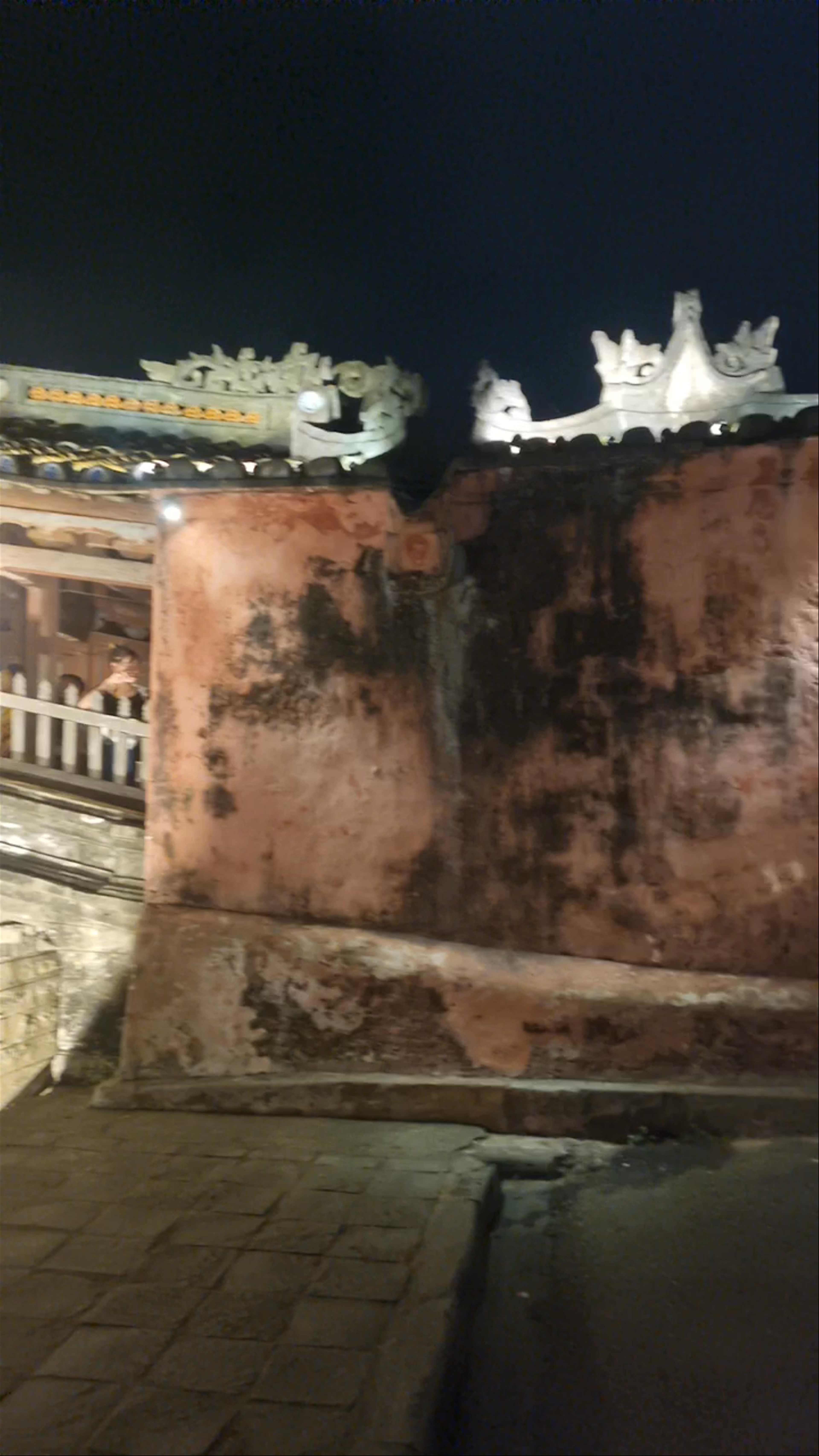 Cau Temple