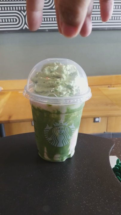 Starbucks - This is a really cool looking drink! - Coffee & Tea Near Me - Aiea, Hawaii