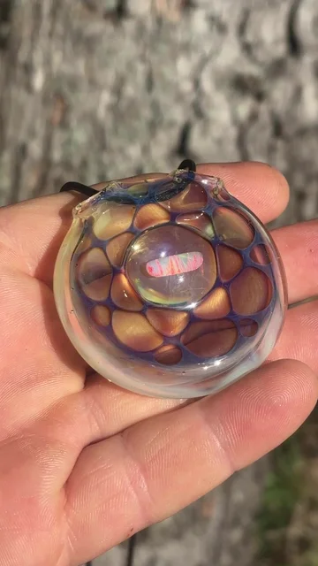 Preview pic of Opal honeycomb pendant