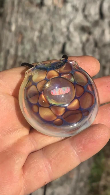 Preview pic of Opal honeycomb pendant