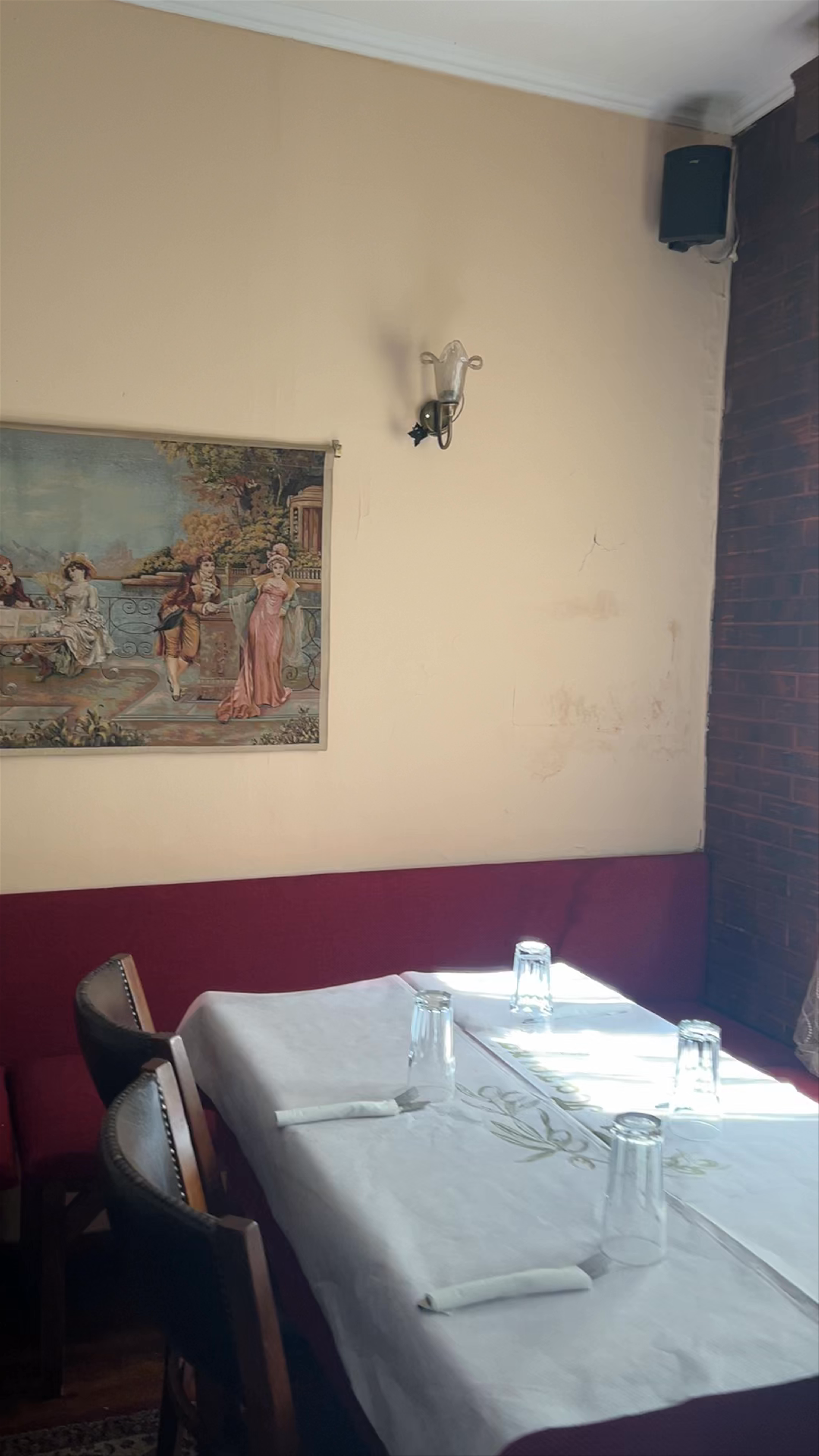 Cozy Traditional Dining Experience at Το Πατρικό in Giannitsa, Greece