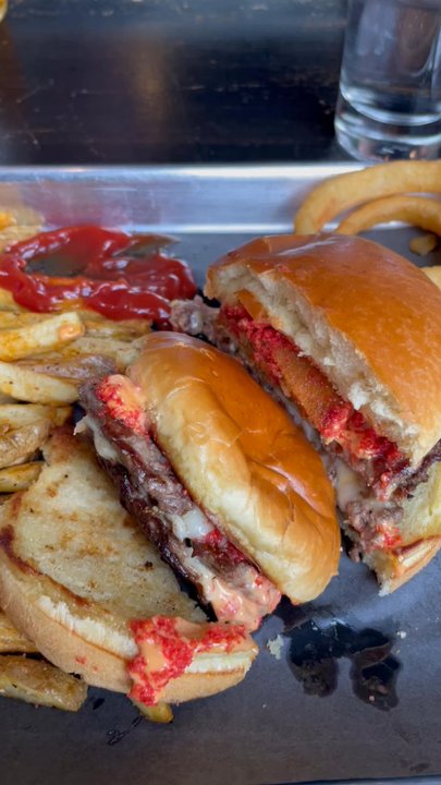 The Goat - Burgers and Nashville chicken - American Near Me - Batavia, Illinois