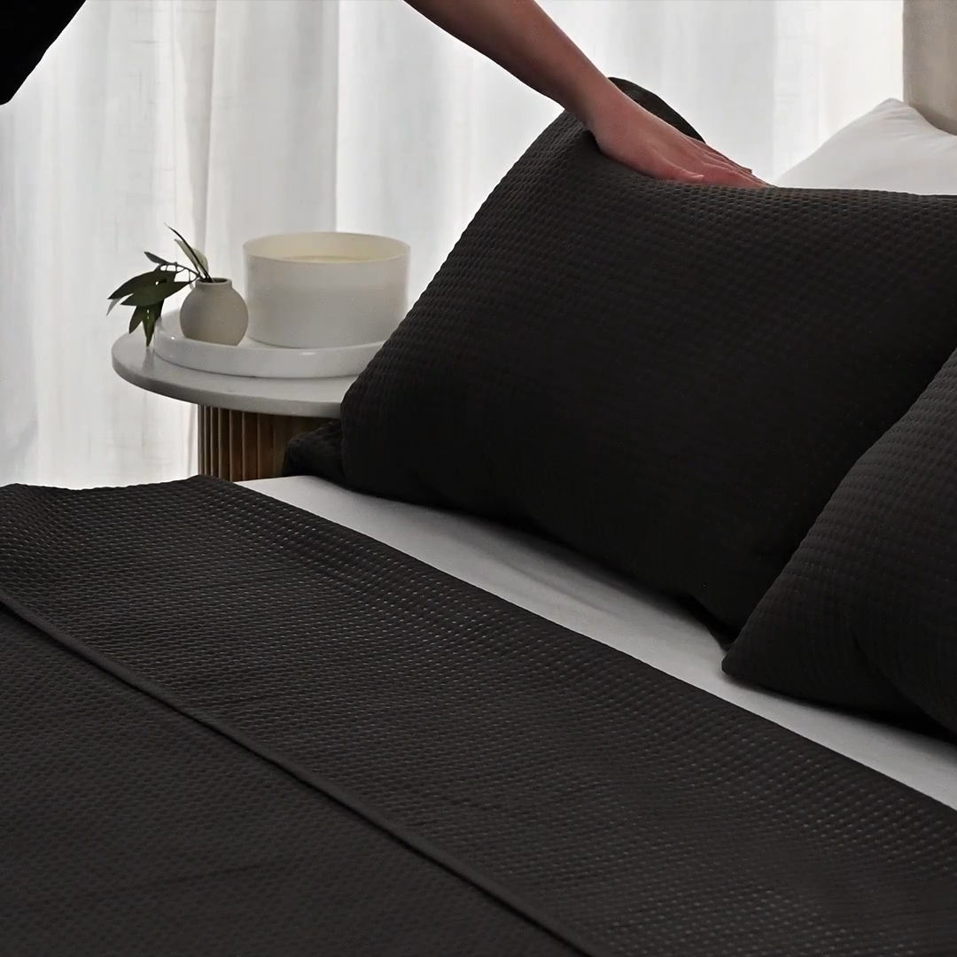 Robinsons Silky Soft Lightweight Blanket with Pillow Case - Stitch (4 Sizes)