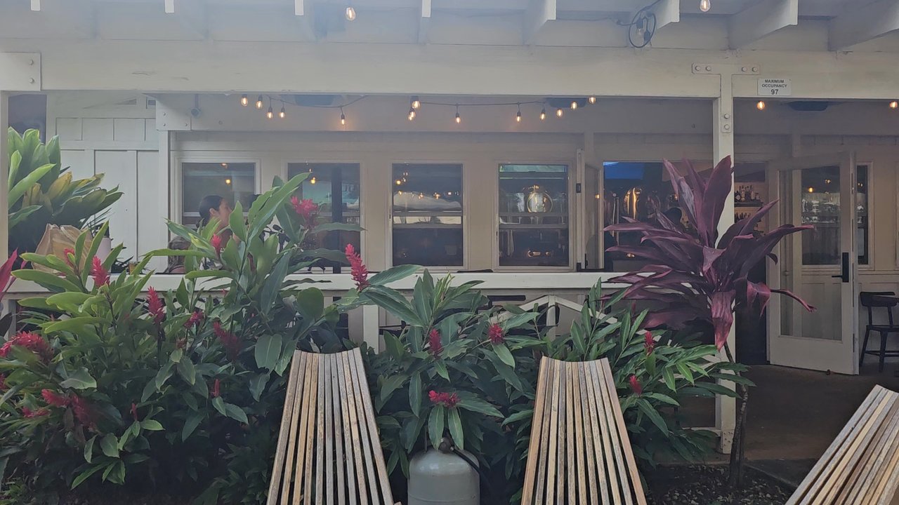 Mucho Aloha Brewhouse - Band playing - Sunday morning - Brewpubs Near Me - Koloa, Hawaii