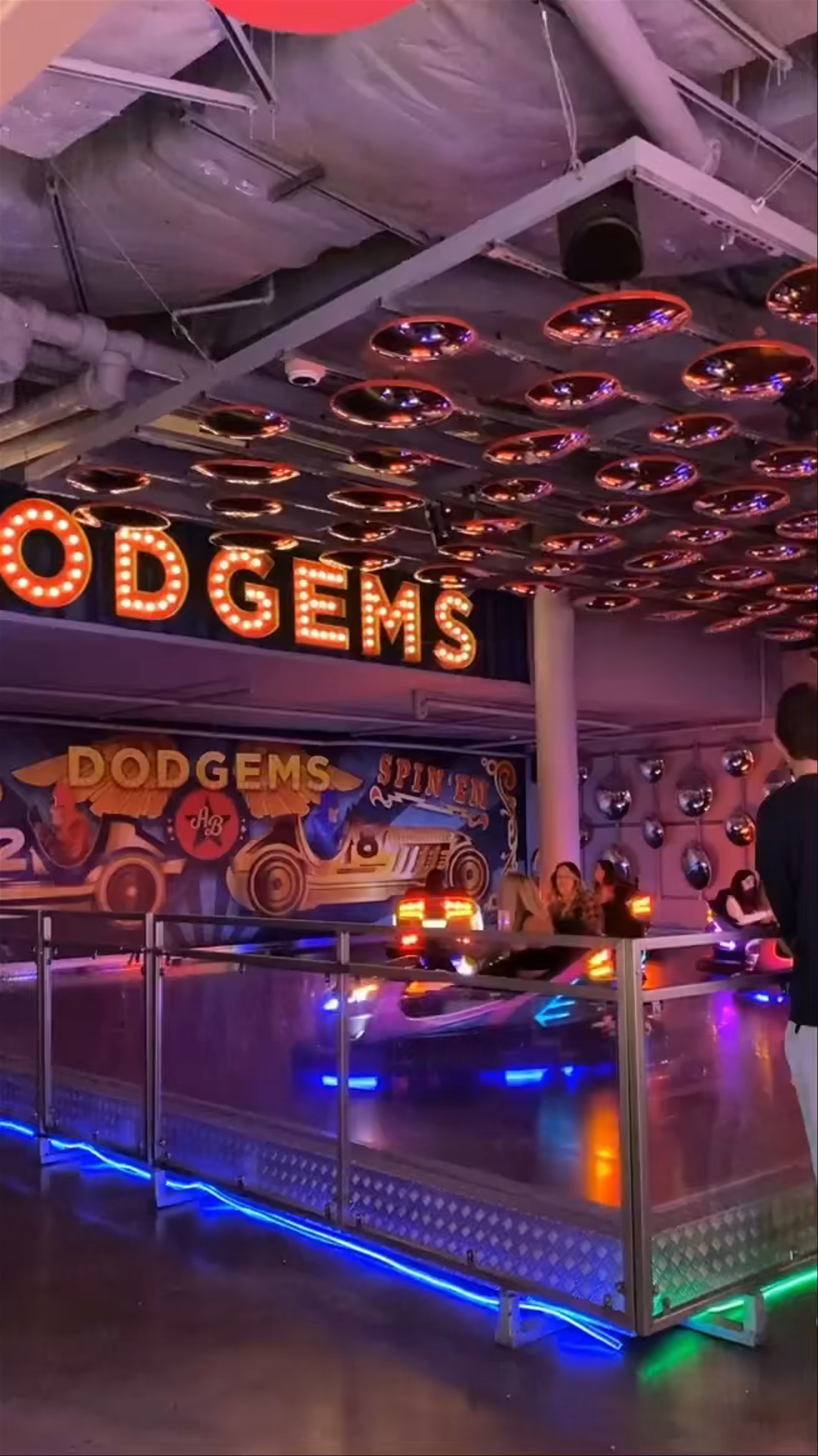 Archie Brothers Cirque Electriq Newmarket Broadway