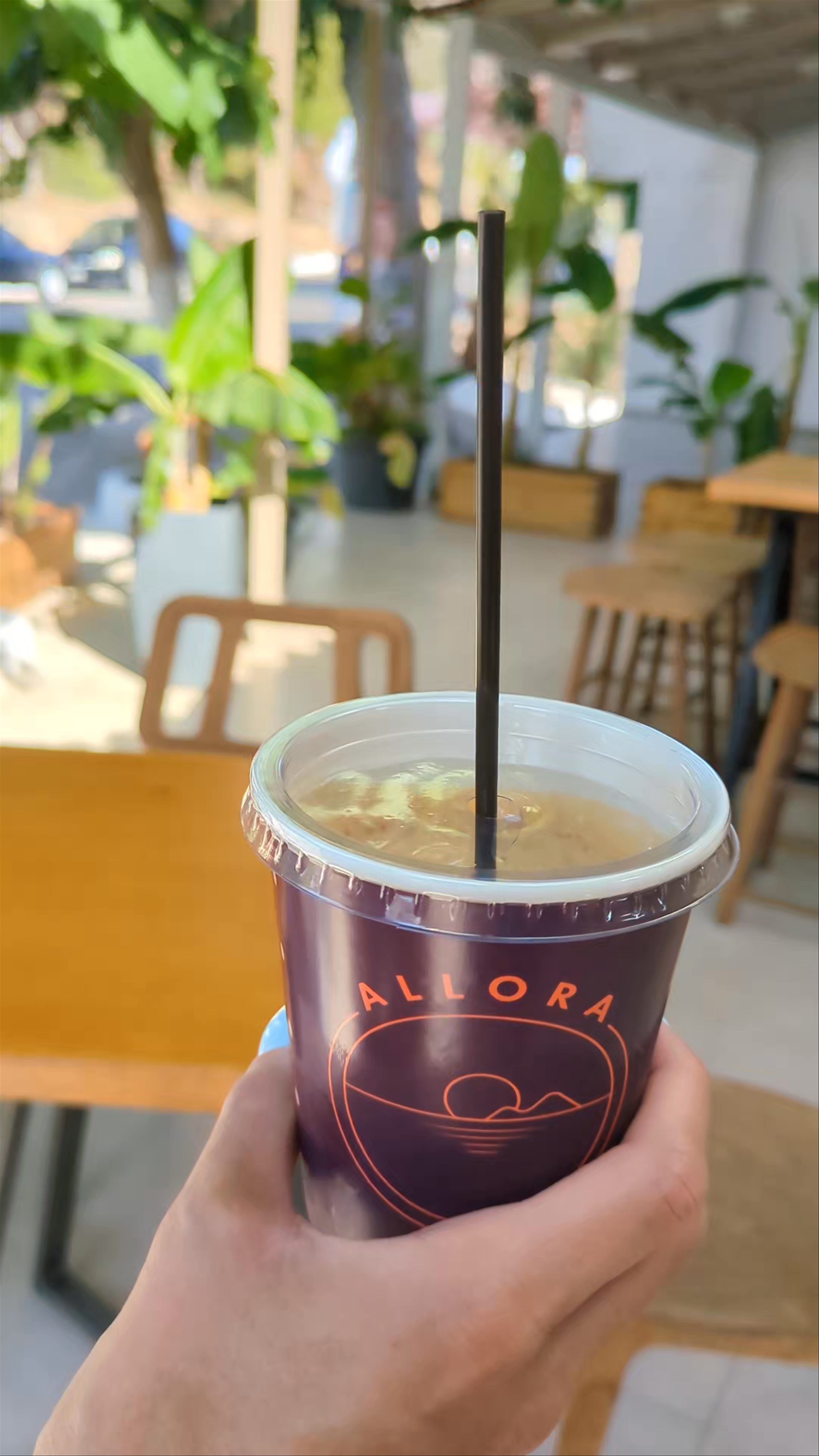 Allora Ikaria: A Refreshing Coffee Moment in Gialiskari, Greece