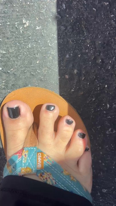 Renaissance Nails & Spa - Nail Salons Near Me - Rialto, California