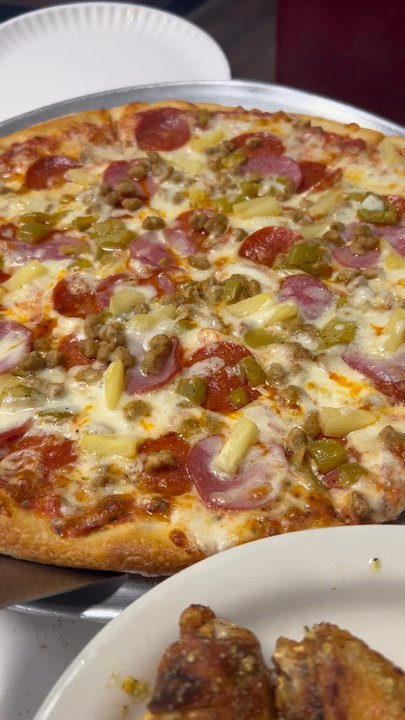 Brooklyn's Best Pizza & Pasta - We built our own pizza, added bellpeppers & pineapples! Yum! - Pizza Near Me - Arlington, Texas