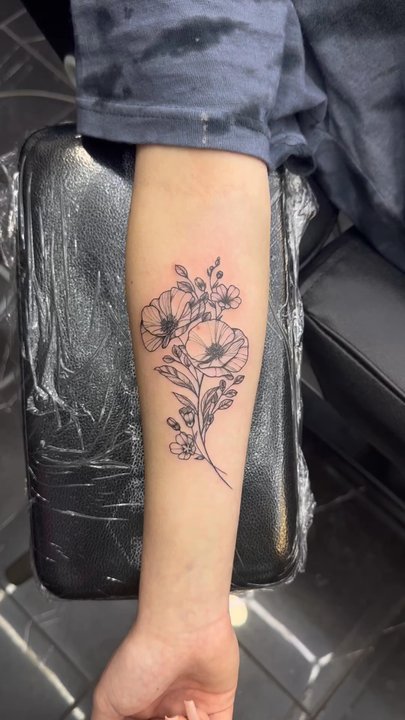 Royal Ink Studio - i wanted a delicate poppy flower for my late mother and anthony did such an amazing job - Tattoo Near Me - Marietta, Georgia