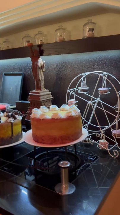 Vienna Marriott Hotel - Dessert bar at the lobby cafe - Hotels Near Me - Vienna, 9