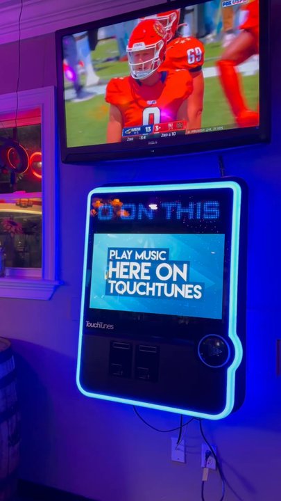 Breeze - Jukebox - Cocktail Bars Near Me - Kissimmee, Florida