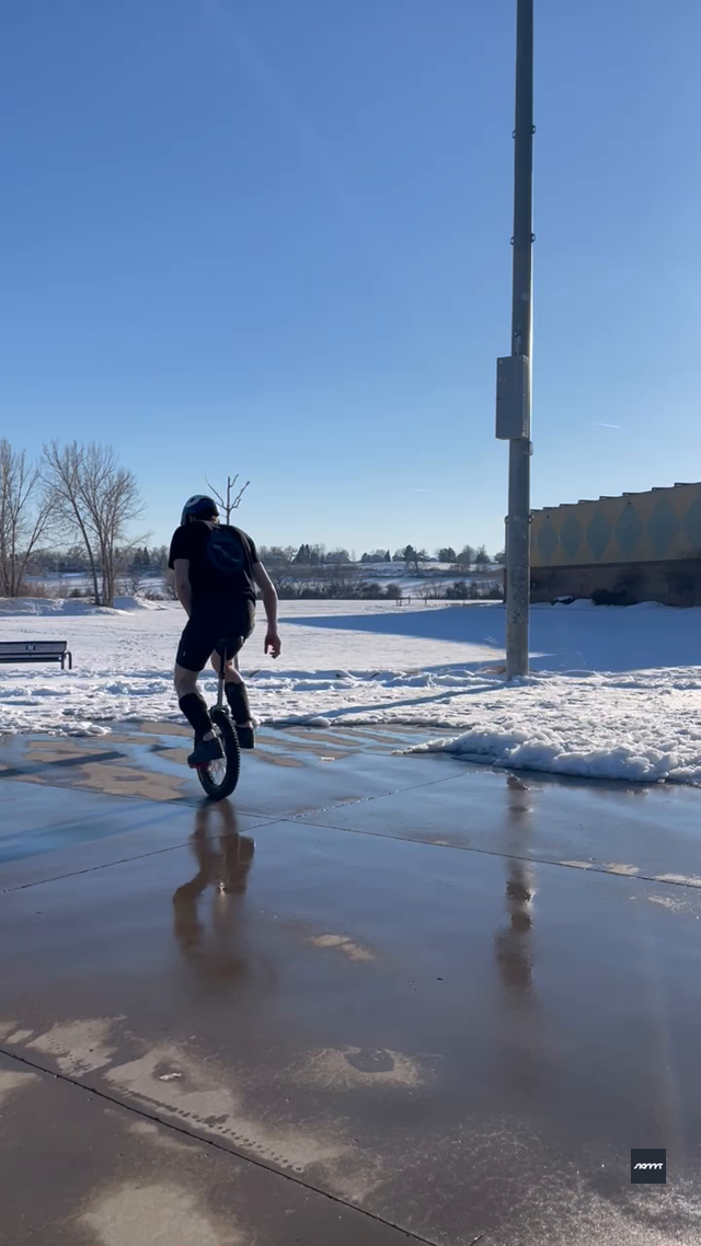 riu submission: grounded tyre grab no footer