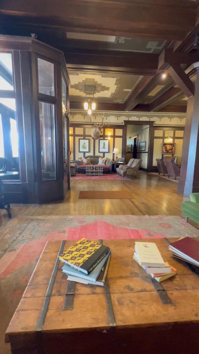 Sacajawea Hotel - Lobby - Hotels Near Me - Three Forks, Montana