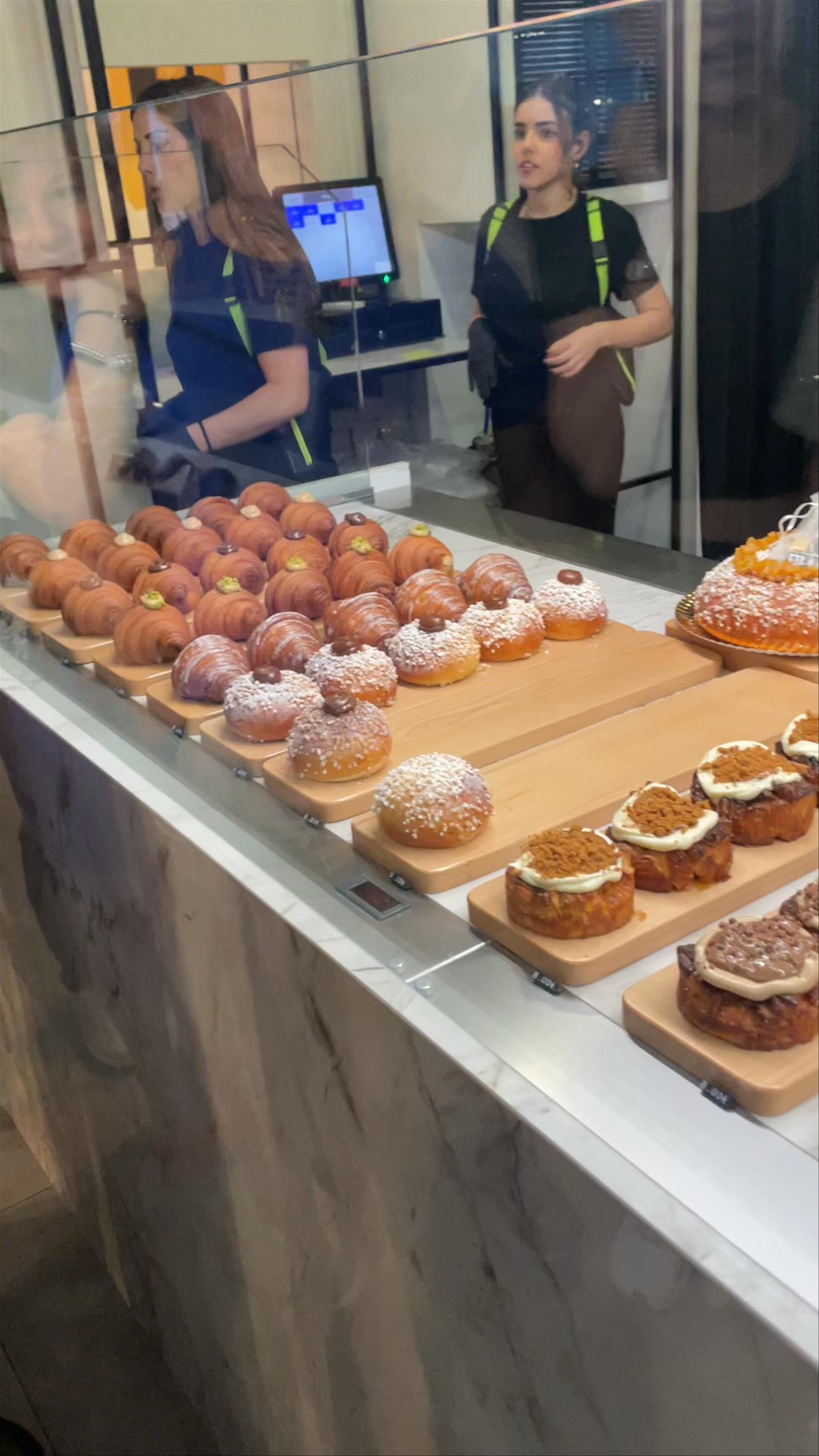 Delicious Artisan Pastries at Glea Bakery, Murcia