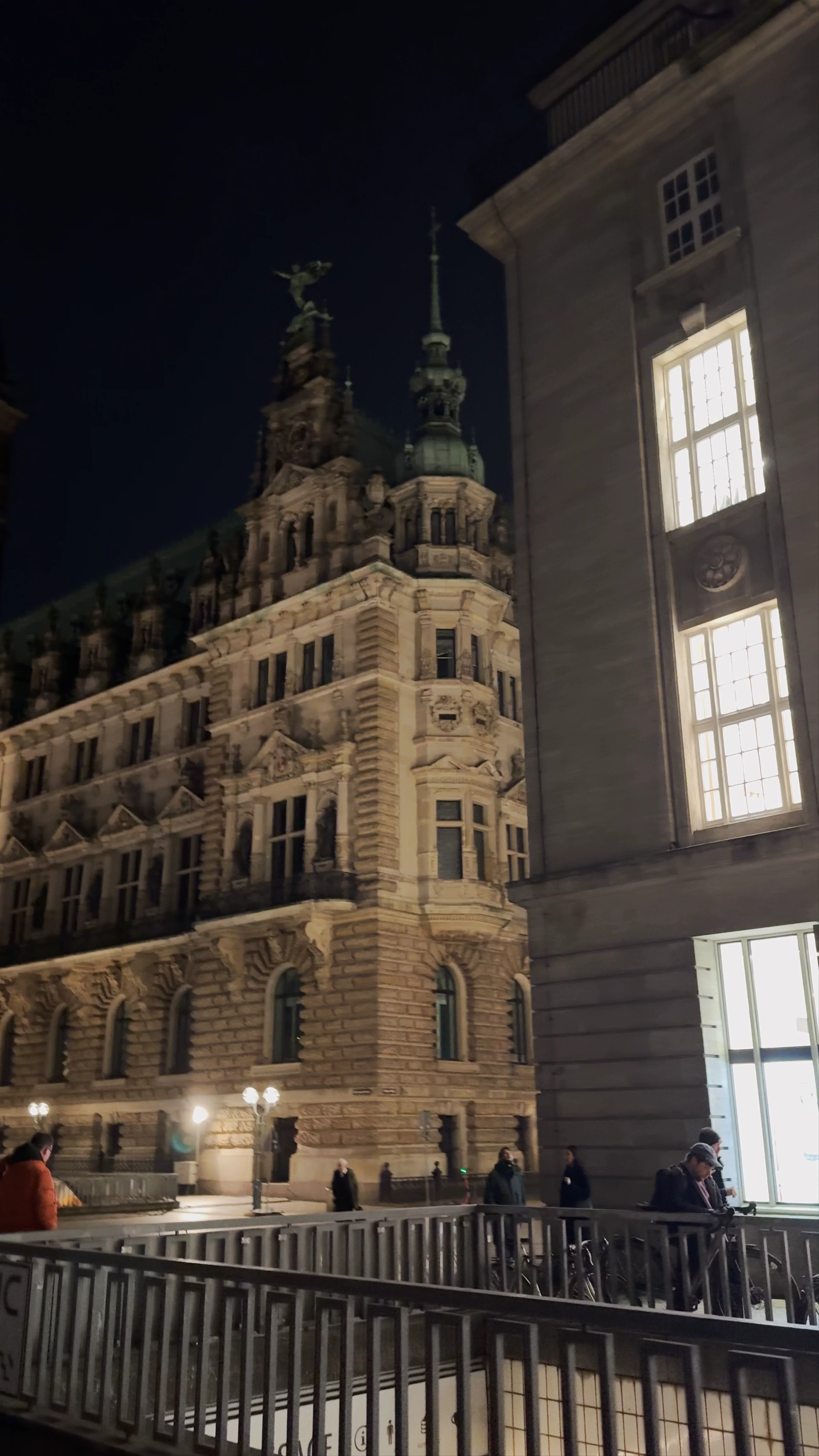 Hamburg Rathaus, Rathausmarkt