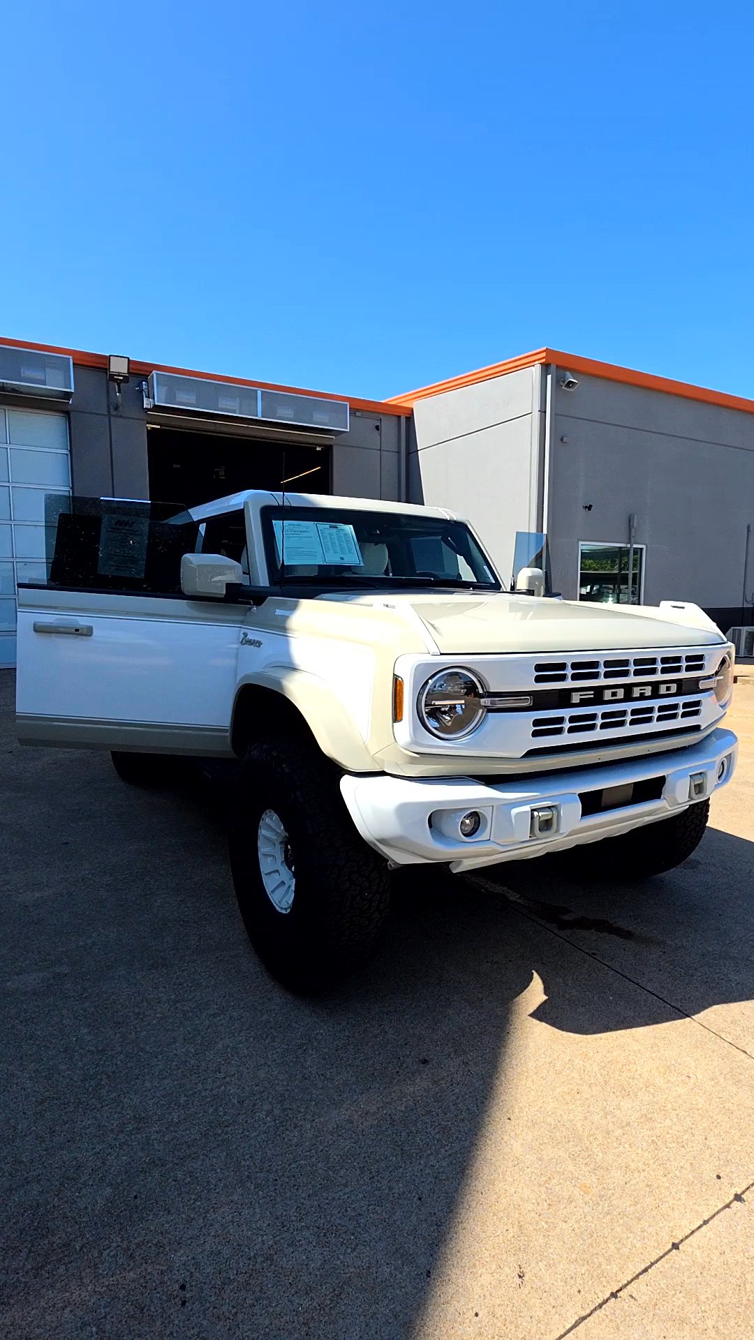 Lifted Trucks - #TX10868 - 2026 Ford Bronco Heritage Edition