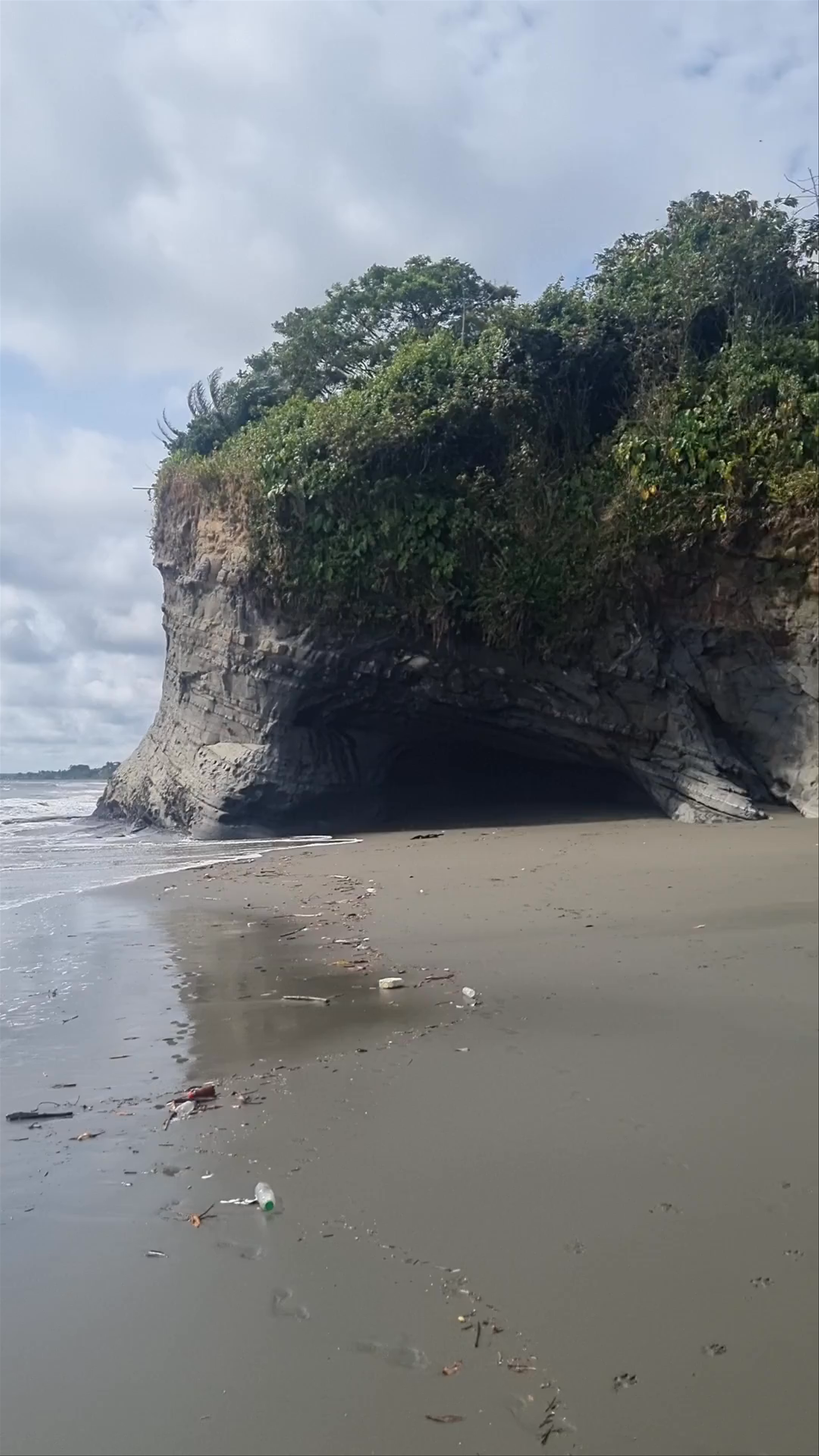 Playa Ladrilleros