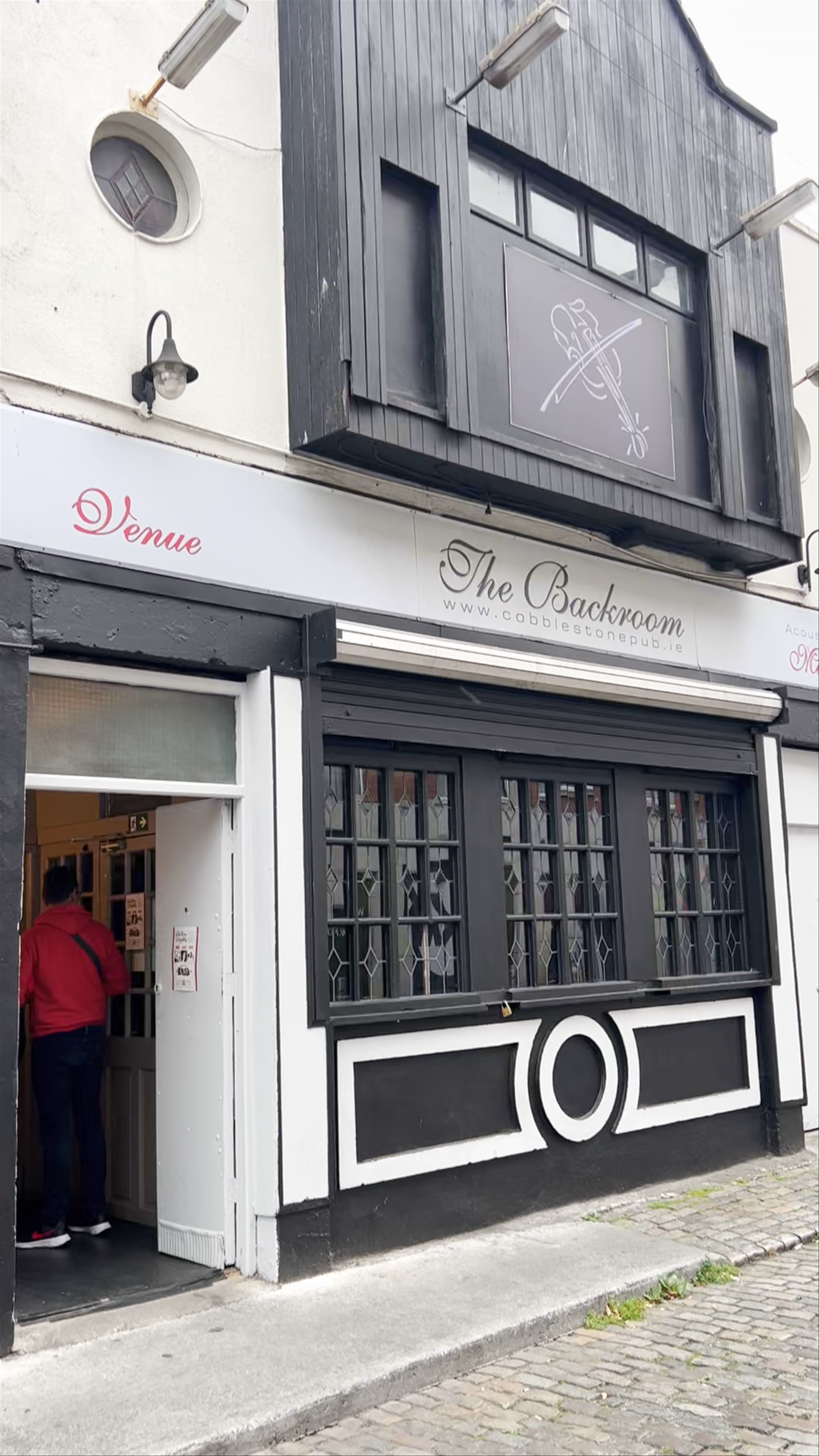 The Cobblestone Pub: Authentic Irish Live Music Venue in Dublin
