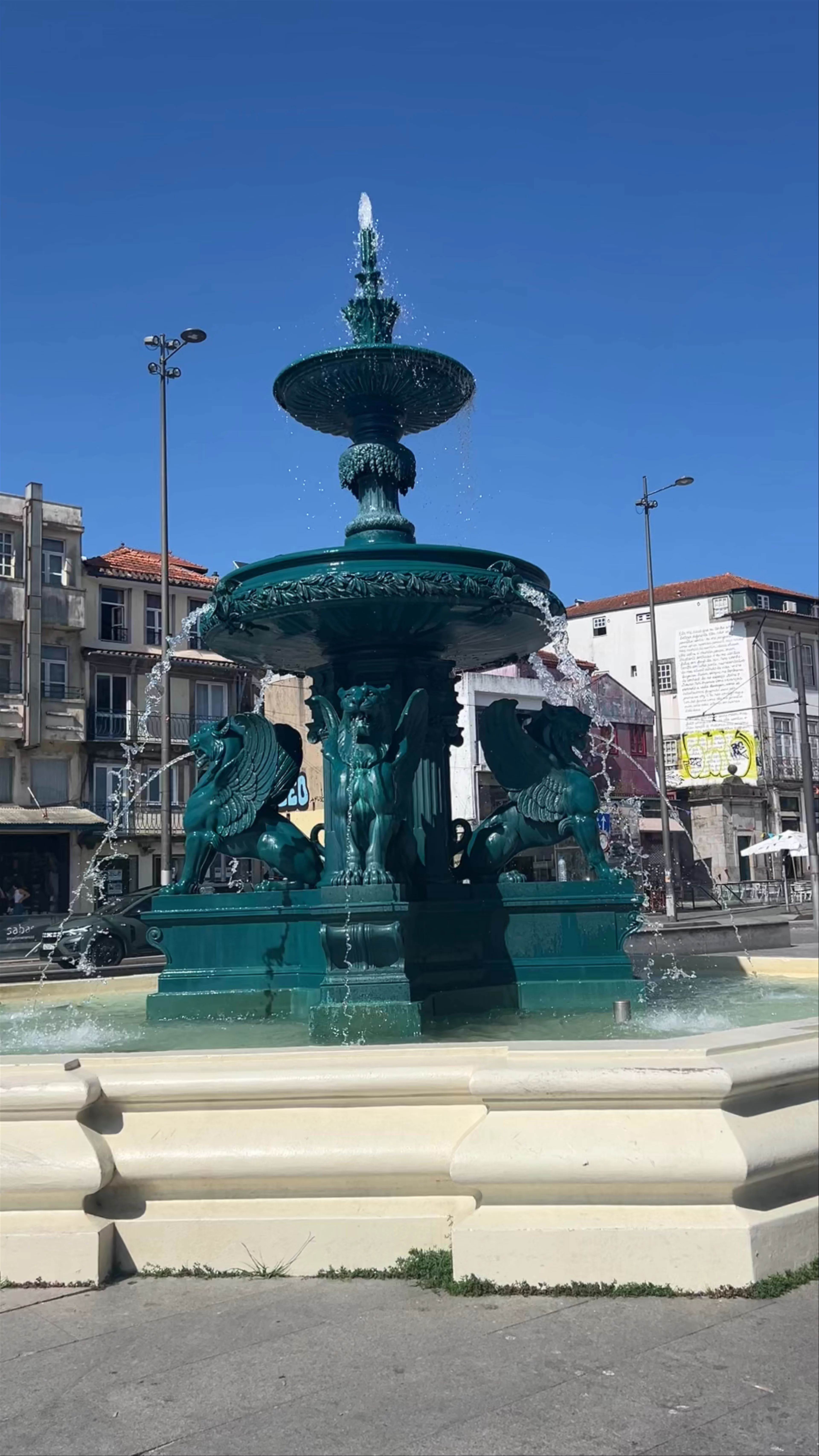 Porto street art, Praça de Gomes Teixeira, Porto, Portugal