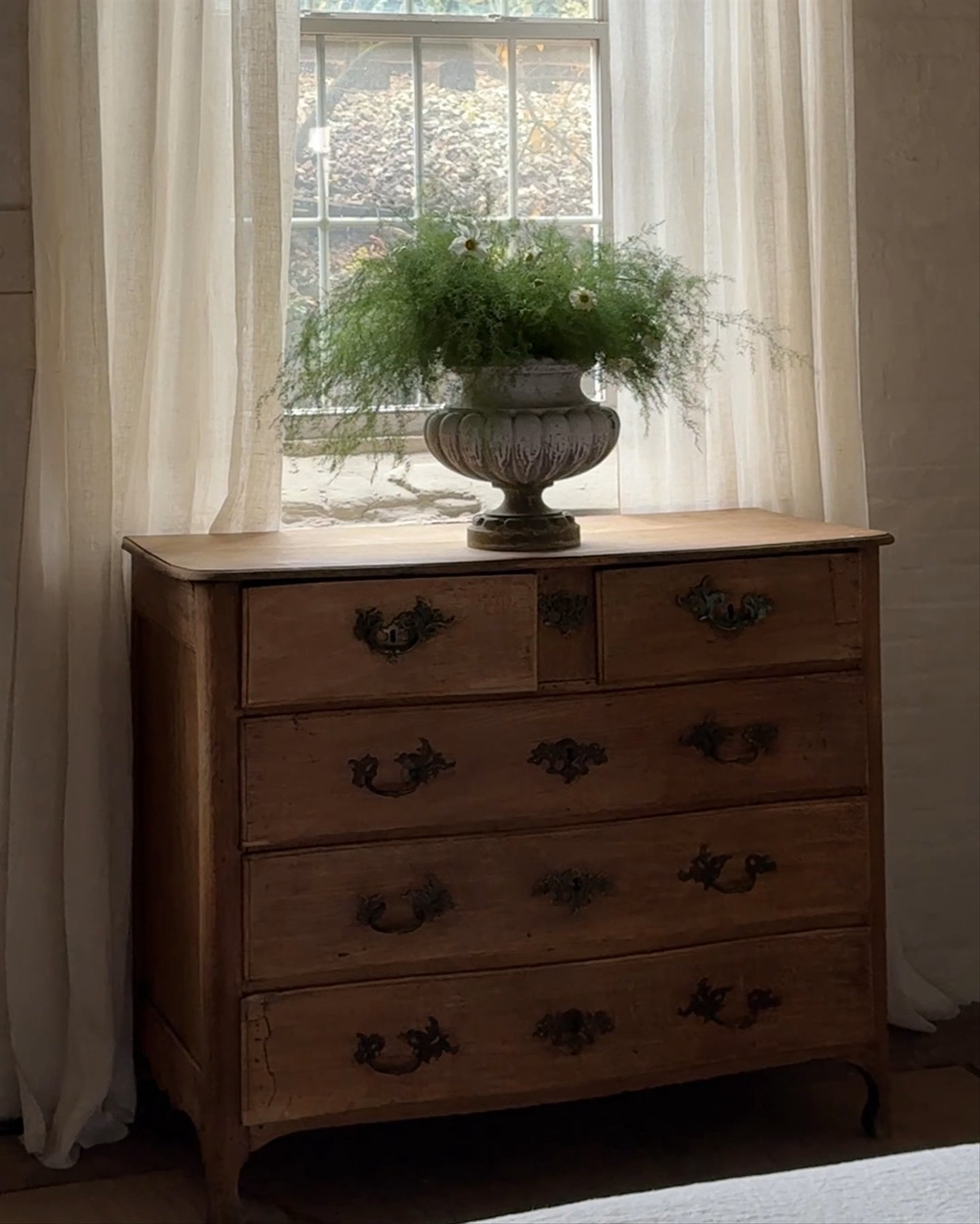 18th c. Oak Dresser