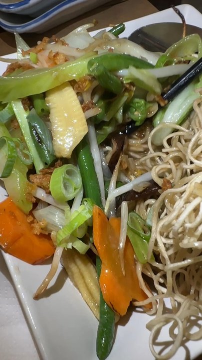 Tong Mein - Asian Fusion Near Me - Antwerp, VAN