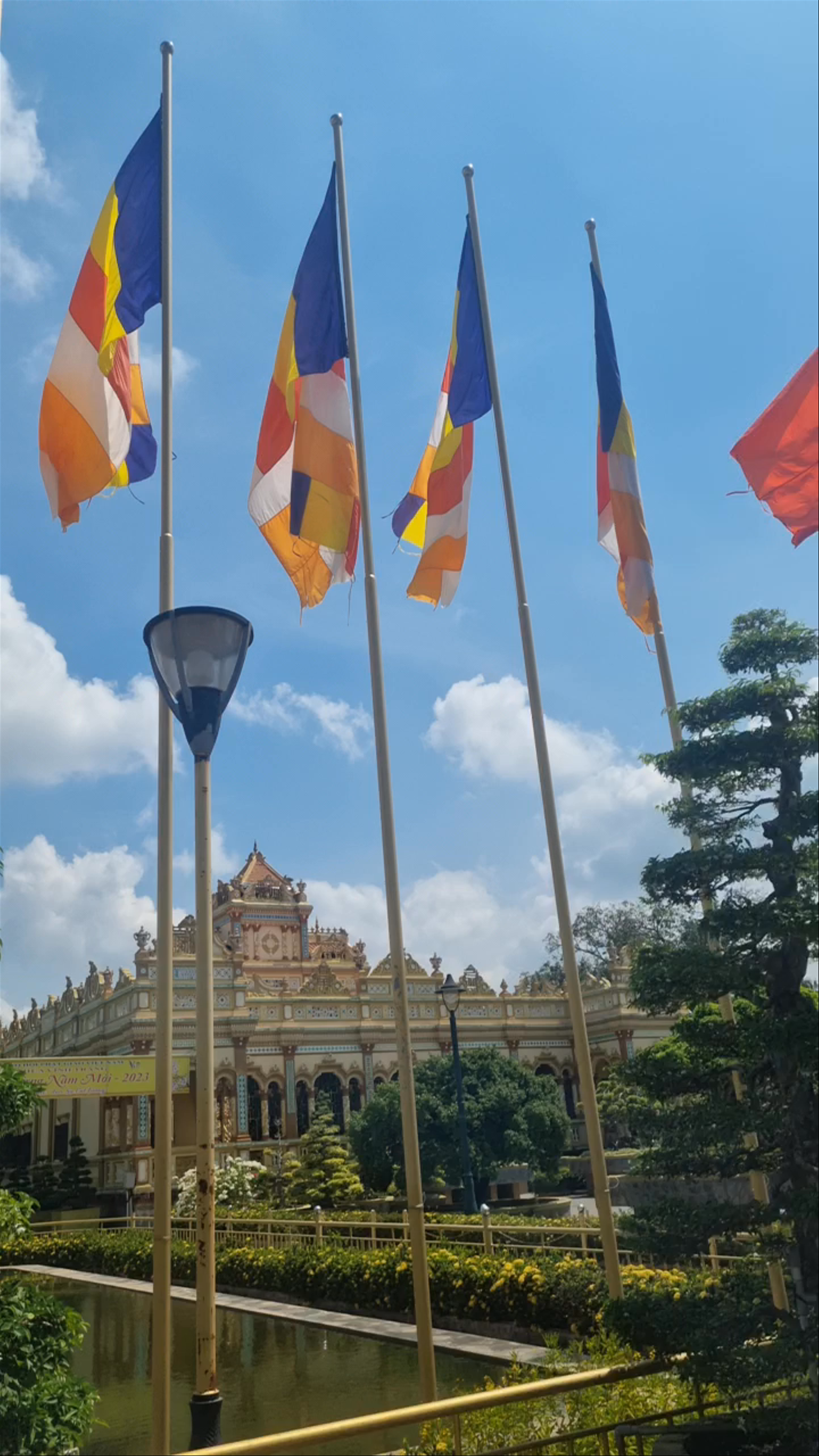 Tượng Phật Di Lặc công viên vĩnh tràng