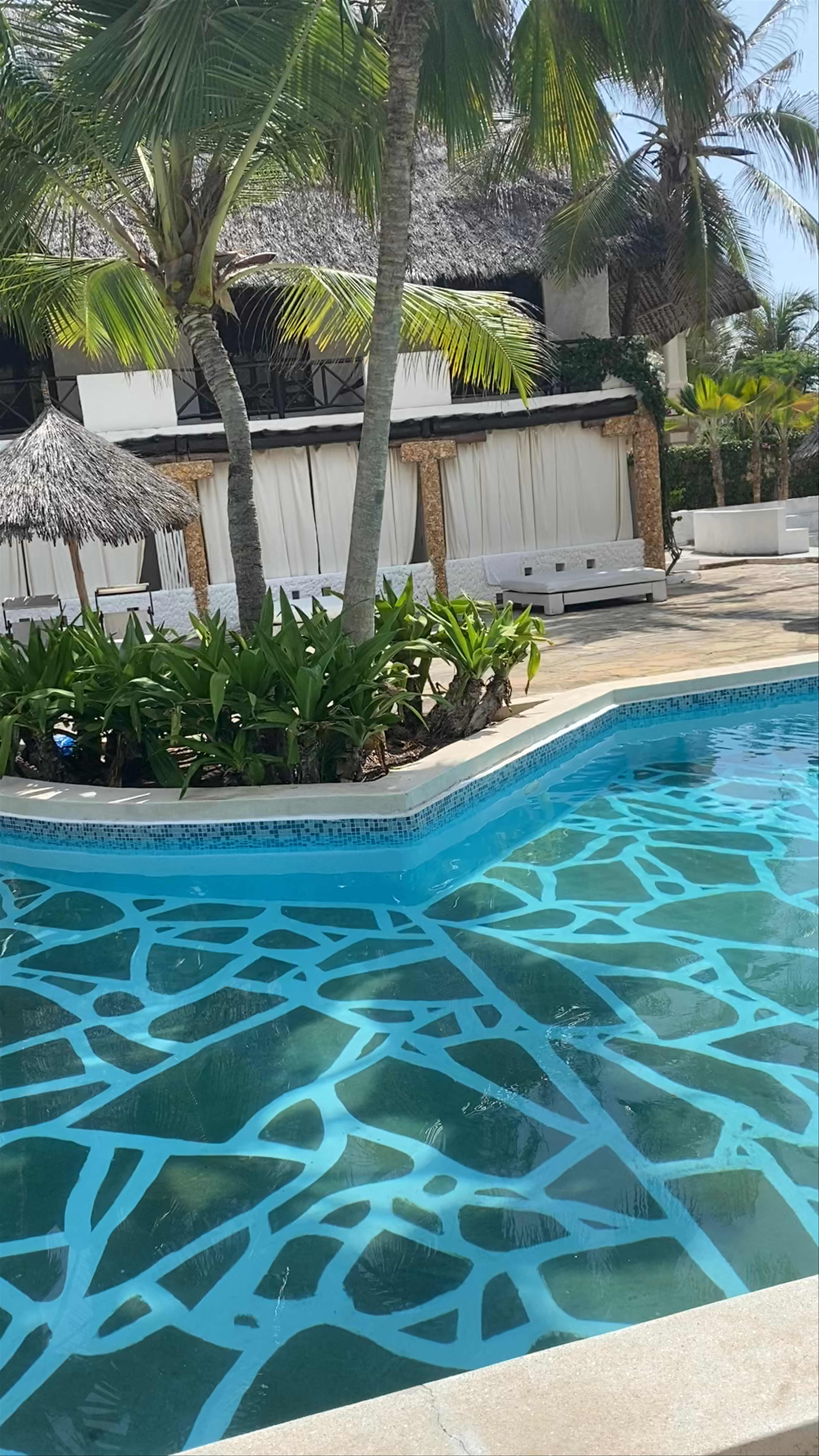 Barracuda Inn Resort