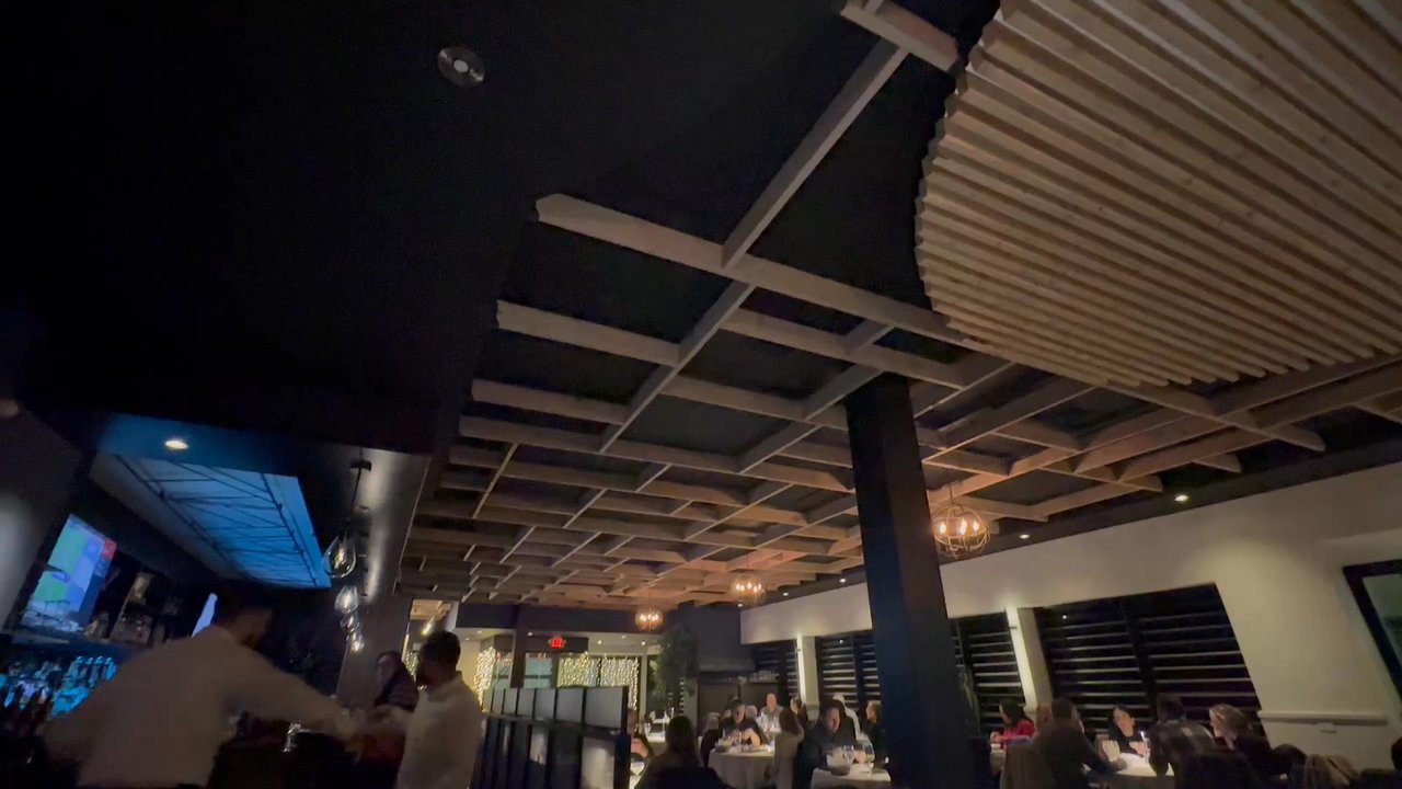 Coral Seafood Restaurant - Inside, environment - Seafood Near Me - White Plains, New York