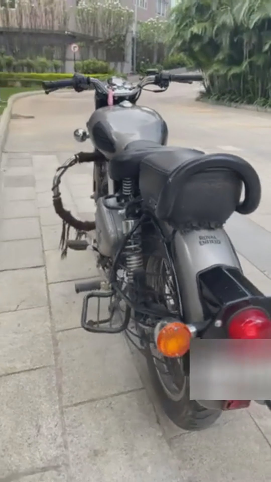 Walk-around video thumbnail