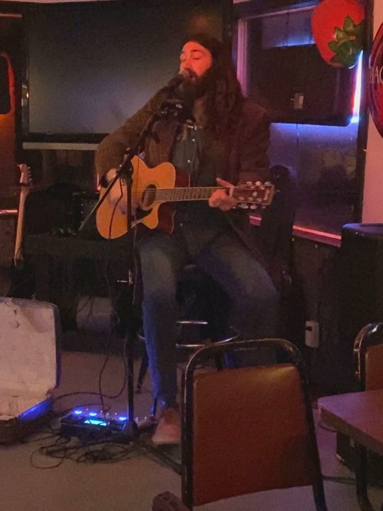 Shillings Mill Tavern - Jesse Ray - Pubs Near Me - Berlin Center, Ohio