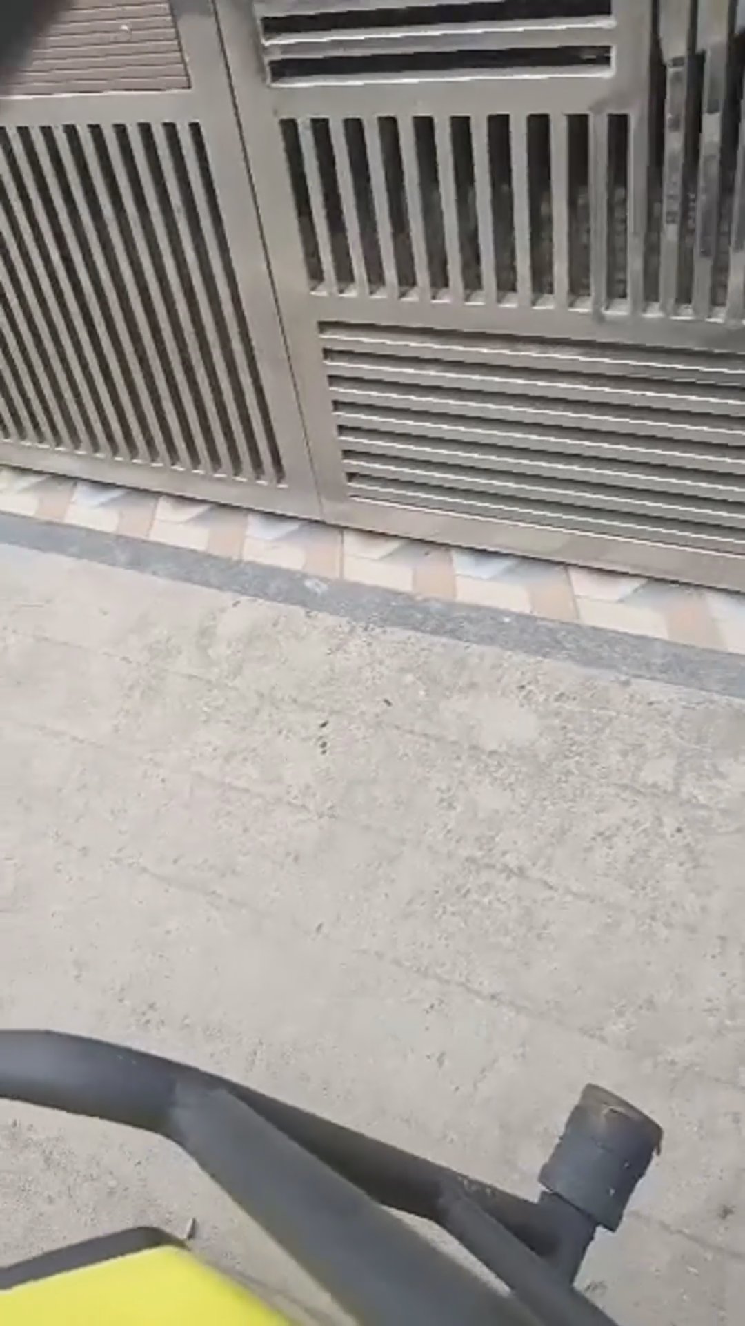 Walk-around video thumbnail