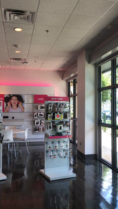 T-Mobile - The store is a corporate operation - Mobile Phones Near Me - Davie, Florida
