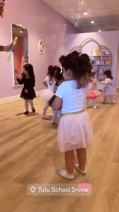 Tutu School Irvine - Fun with bubbles  & twirling across the class ‍ - Dance Schools Near Me - Irvine, California