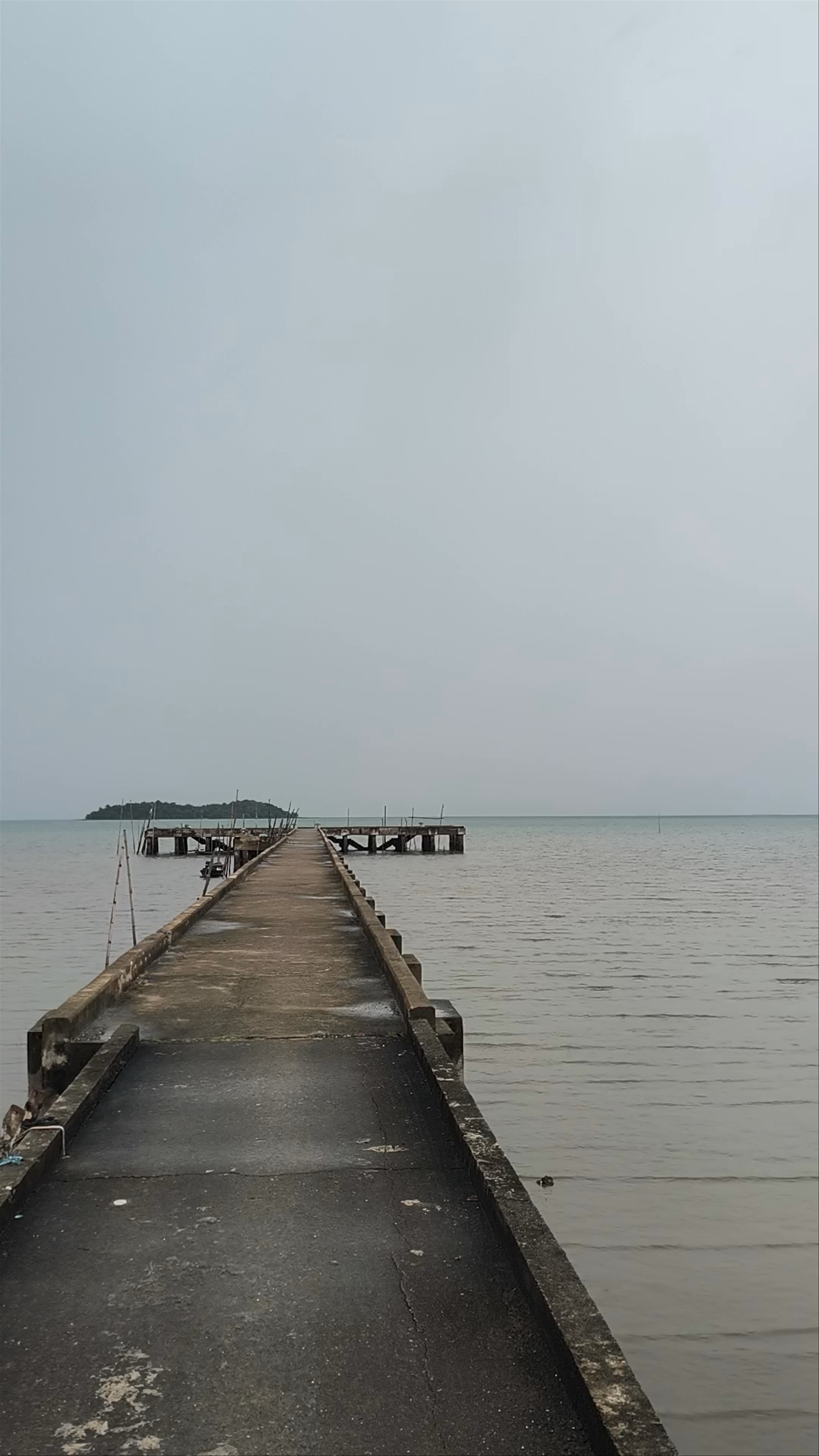 Tong Do Pier