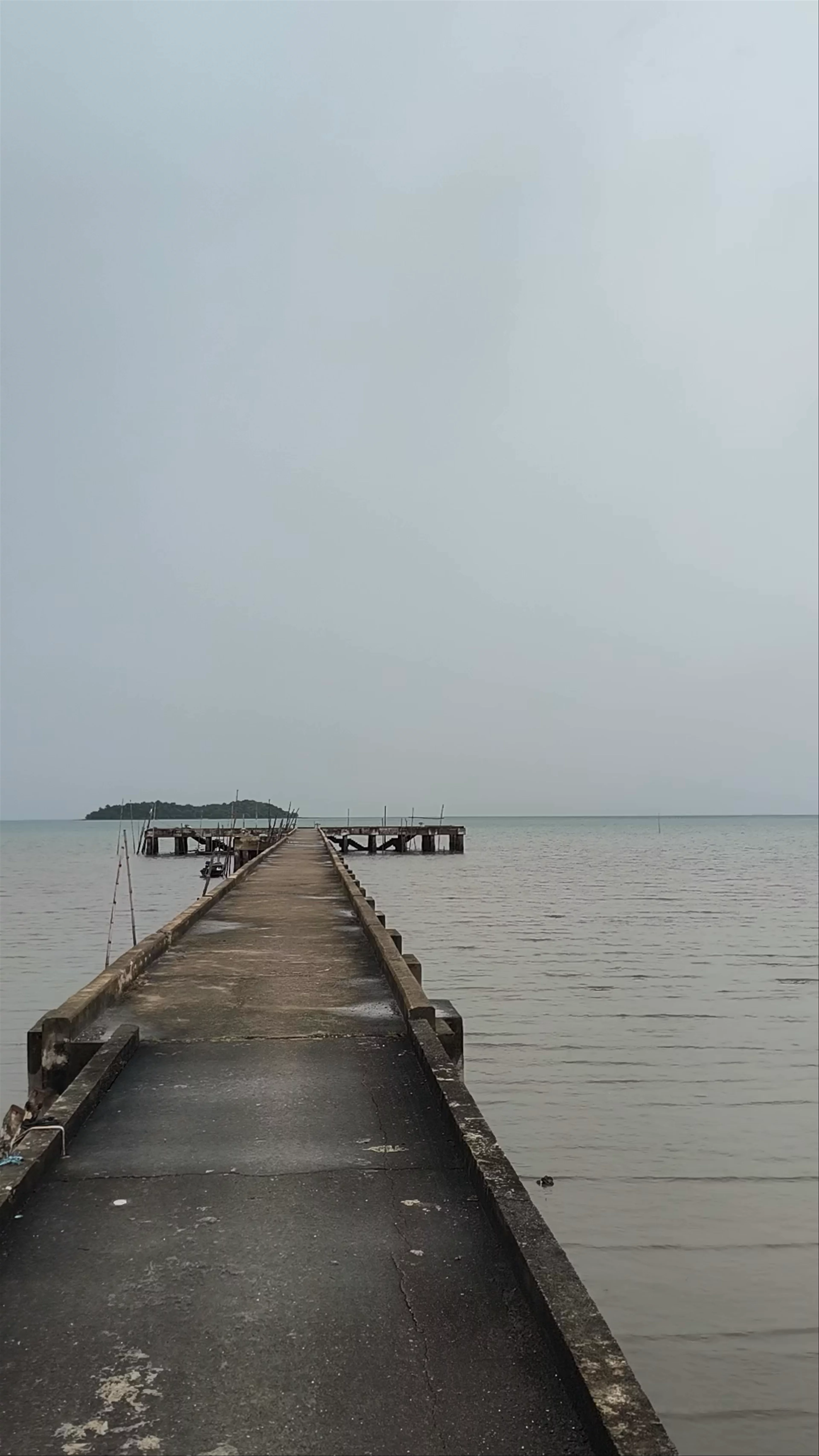 Tong Do Pier