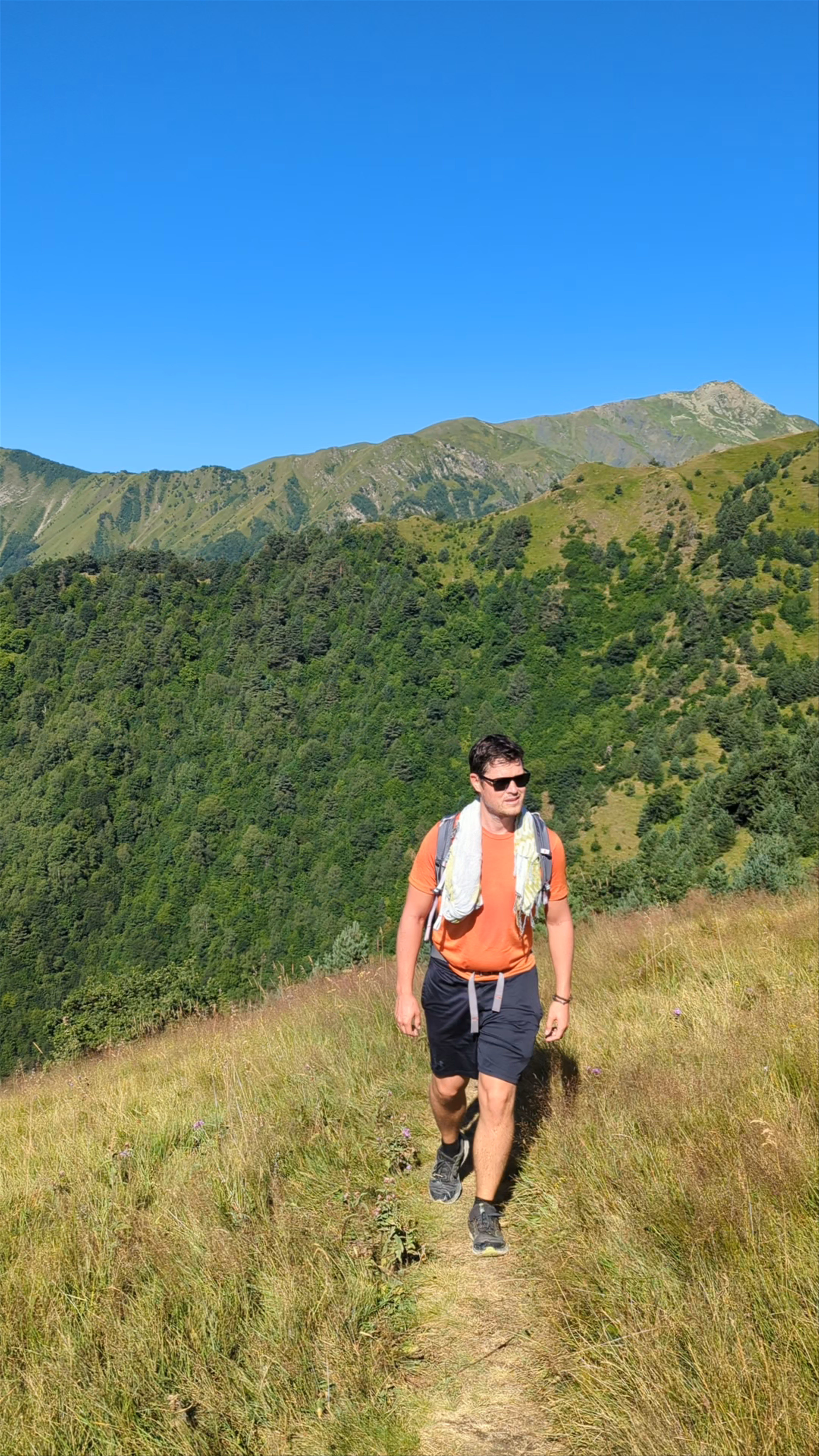 Hiking path to korudli lake