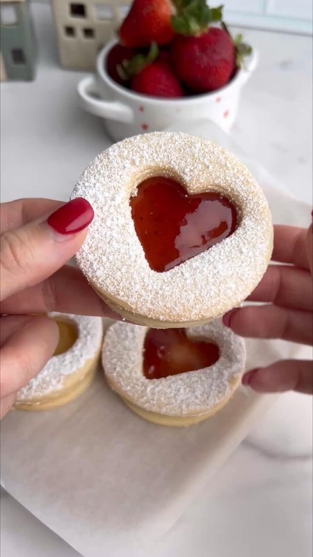 Shortbread Sandwich Biscuits