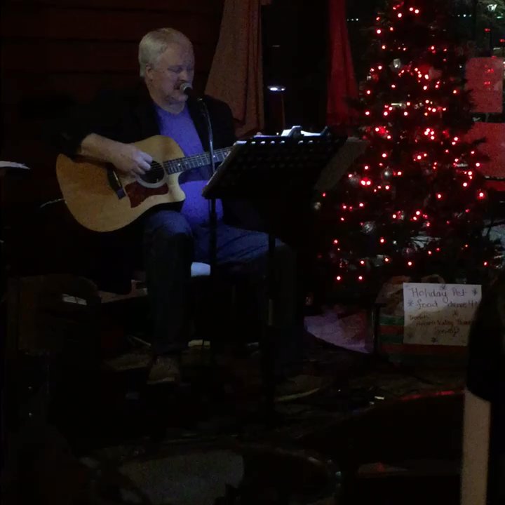 Reds Wine Bar - Steve Olson live music Saturday night - Wine Bars Near Me - Kent, Washington