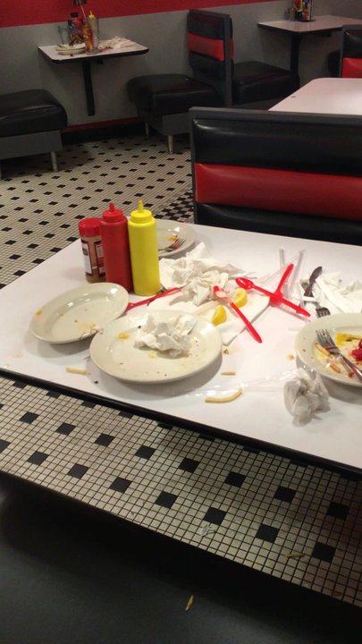 Steak ’n Shake - How many unbused tables can you count? There were 7 total - Fast Food Near Me - Mt. Juliet, Tennessee